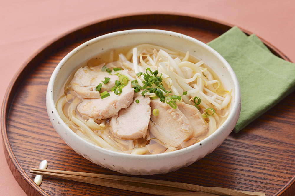 レンジであっさりスープの鶏うどん